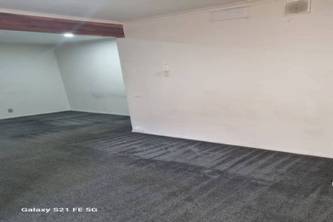 Photo of property in 10 Scenic Drive, Hillpark, Auckland, 2102