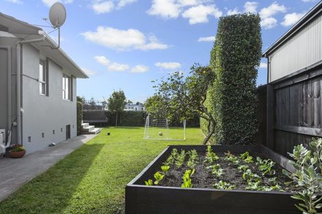 Photo of property in 48 Wendover Road, Glendowie, Auckland, 1071