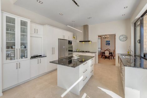 Photo of property in 39 Armstrong Farm Drive, East Tamaki Heights, Auckland, 2016