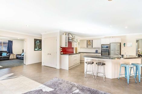 Photo of property in 5 Ernest Shackleton Place, Waiuku, 2123