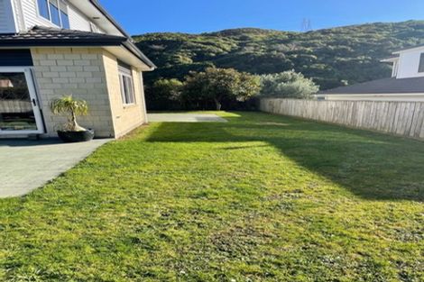 Photo of property in 211 Westchester Drive, Churton Park, Wellington, 6037
