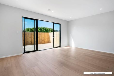 Photo of property in 27 Puhikawa Street, Massey, 0614