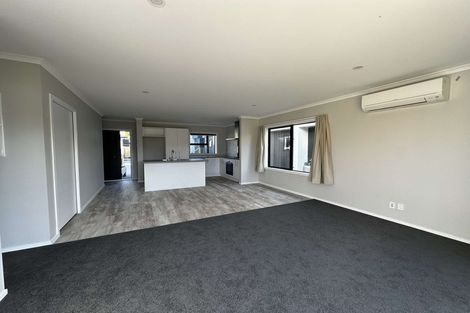 Photo of property in 8/64 Glen Road, Stokes Valley, Lower Hutt, 5019