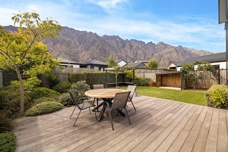 Photo of property in 6 Shepherd Road, Jacks Point, Queenstown, 9371