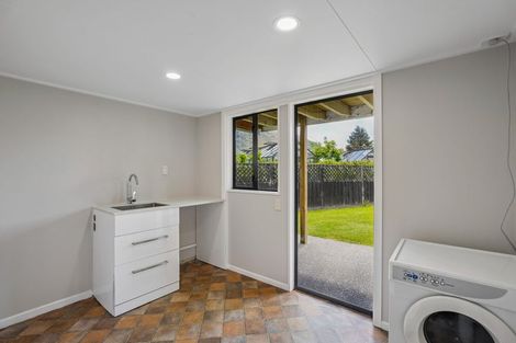 Photo of property in 17 Kent Street, Kingston, Athol, 9793