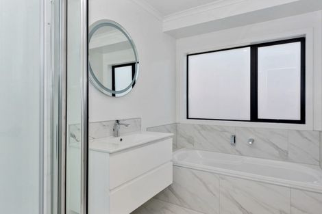 Photo of property in 12c Jamieson Crescent, St Andrews, Hamilton, 3200