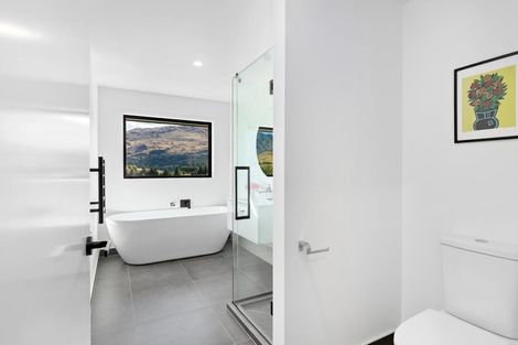 Photo of property in 86 Mountain View Road, Dalefield, Queenstown, 9371