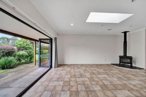 Photo of property in 396 Turuturu Road, Hawera, 4674