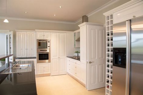 Photo of property in 135 Totara Street, Riccarton, Christchurch, 8041