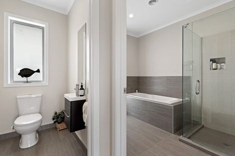 Photo of property in 402 Paremoremo Road, Paremoremo, Auckland, 0632