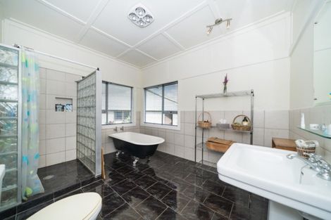 Photo of property in 187 Cemetery Road, Sanson, Palmerston North, 4479