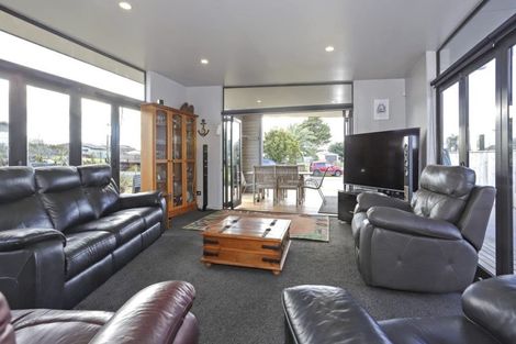 Photo of property in 22 Costello Crescent, Pukehina, Te Puke, 3189