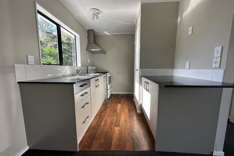 Photo of property in 5 Trelawn Place, Cockle Bay, Auckland, 2014