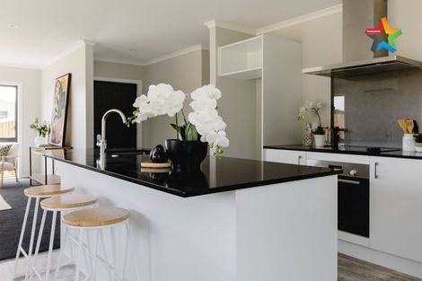 Photo of property in 17 Rotoiti Place, Paraparaumu, 5032