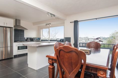 Photo of property in 73 Lantana Road, Green Bay, Auckland, 0604