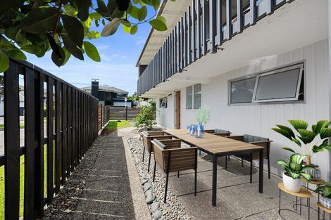 Photo of property in 3/15 Omana Road, Milford, Auckland, 0620