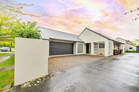 Photo of property in 27 Tui Street, Fendalton, Christchurch, 8041
