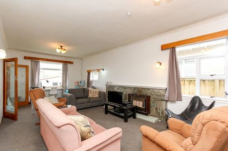 Photo of property in 27 Ngaio Street, Strandon, New Plymouth, 4312