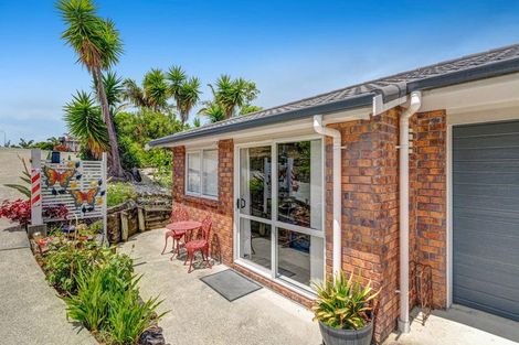 Photo of property in 13 Andre Rise, Stanmore Bay, Whangaparaoa, 0932