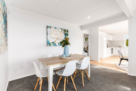 Photo of property in 23 Cumberland Grove, Cannons Creek, Porirua, 5024
