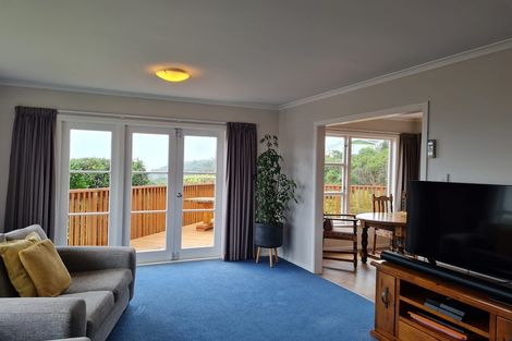 Photo of property in 20a Eastview Grove, Normandale, Lower Hutt, 5010