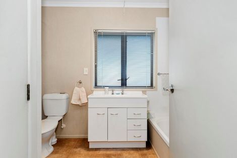 Photo of property in 2 Pemberton Crescent, Greerton, Tauranga, 3112