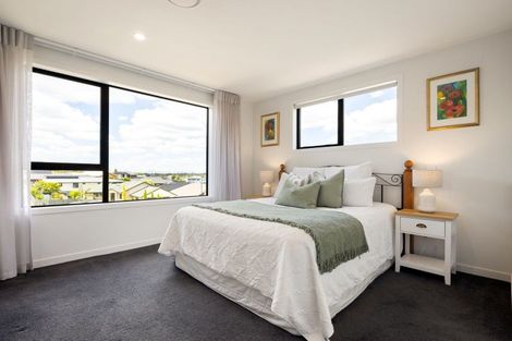 Photo of property in 13 Evergreen Rise, Grandview Heights, Hamilton, 3200