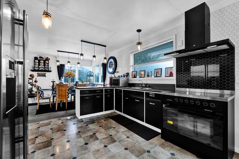 Photo of property in 19 Dives Avenue, Hawera, 4610