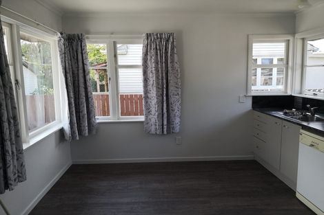 Photo of property in 7 Heretaunga Square, Silverstream, Upper Hutt, 5019