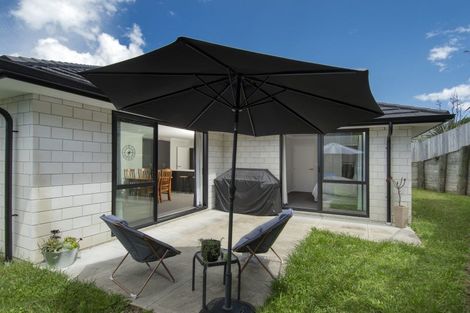 Photo of property in 17 Lakeside Terrace, Omokoroa, 3114