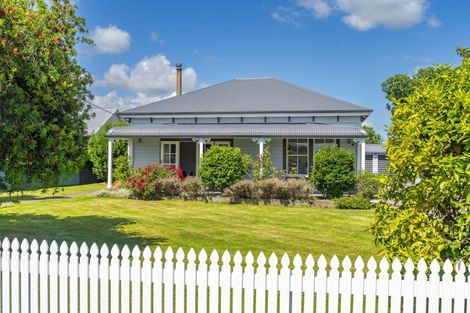 Photo of property in 14 Grey Street, Martinborough, 5711