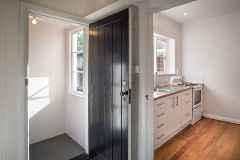 Photo of property in 9a Kerr Street, Devonport, Auckland, 0624