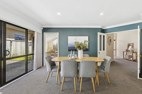 Photo of property in 23 Amesbury Drive, Churton Park, Wellington, 6037