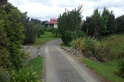 Photo of property in 75 Kahuterawa Road, Linton, Palmerston North, 4472