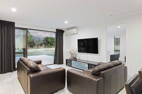 Photo of property in 1 Three Oaks Drive, Dairy Flat, Albany, 0794