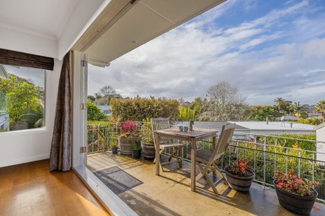 Photo of property in 2/17 Bevyn Street, Castor Bay, Auckland, 0620