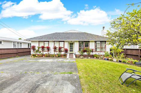 Photo of property in 119 Beaumonts Way, Manurewa, Auckland, 2102