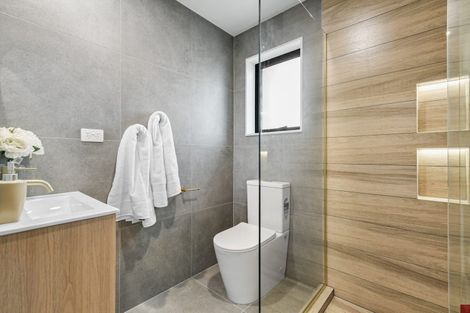 Photo of property in 12a Damian Way, Weymouth, 2103