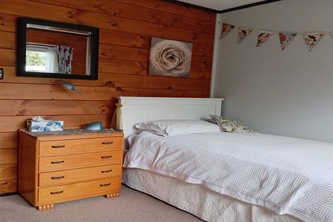 Photo of property in 12 Deller Drive, Carterton, 5713