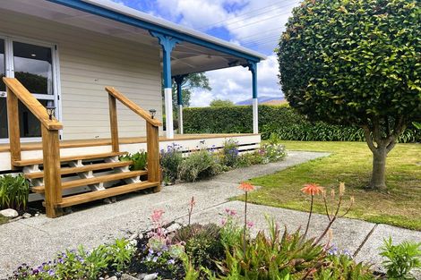 Photo of property in 128 Commercial Street, Takaka, 7110