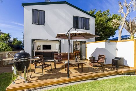 Photo of property in 3a Domain Road, Weymouth, Auckland, 2103