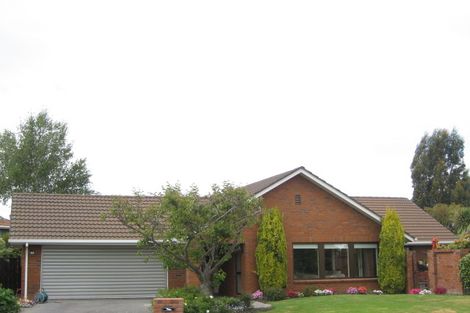Photo of property in 98 Regency Crescent, Redwood, Christchurch, 8051