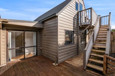 Photo of property in 92 Heta Road, Highlands Park, New Plymouth, 4312