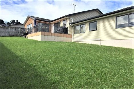 Photo of property in 100 George Deane Place, Greenhithe, Auckland, 0632