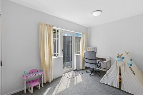 Photo of property in 147a Hobsonville Road, West Harbour, Auckland, 0618