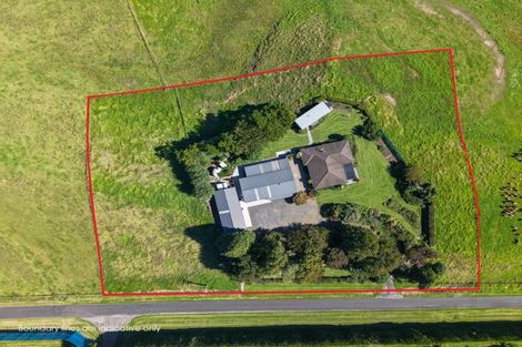 Photo of property in 154 Ohinepanea Road, Pukehina, Te Puke, 3186
