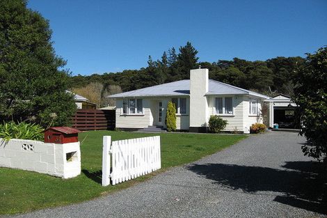 Photo of property in 34 Dover Road, Wainuiomata, Lower Hutt, 5014