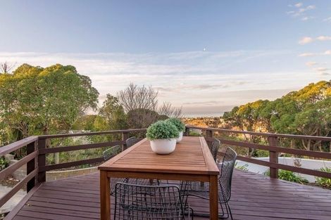 Photo of property in 5 Ledger Lane, Mount Pleasant, Christchurch, 8081