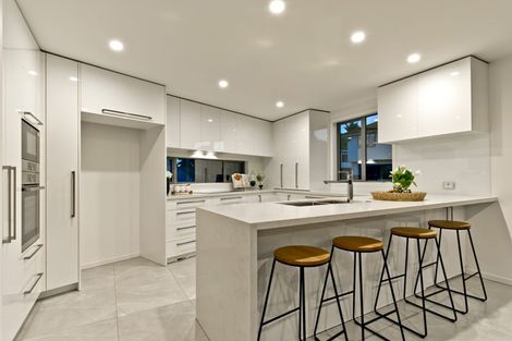 Photo of property in 352 Beach Road, Mairangi Bay, Auckland, 0630