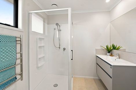 Photo of property in 15 Rockefeller Street, Papamoa, 3118